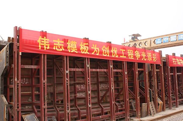 中国交通部组织全国150人到连霍高速郑洛段改建十四标参观五十米T梁