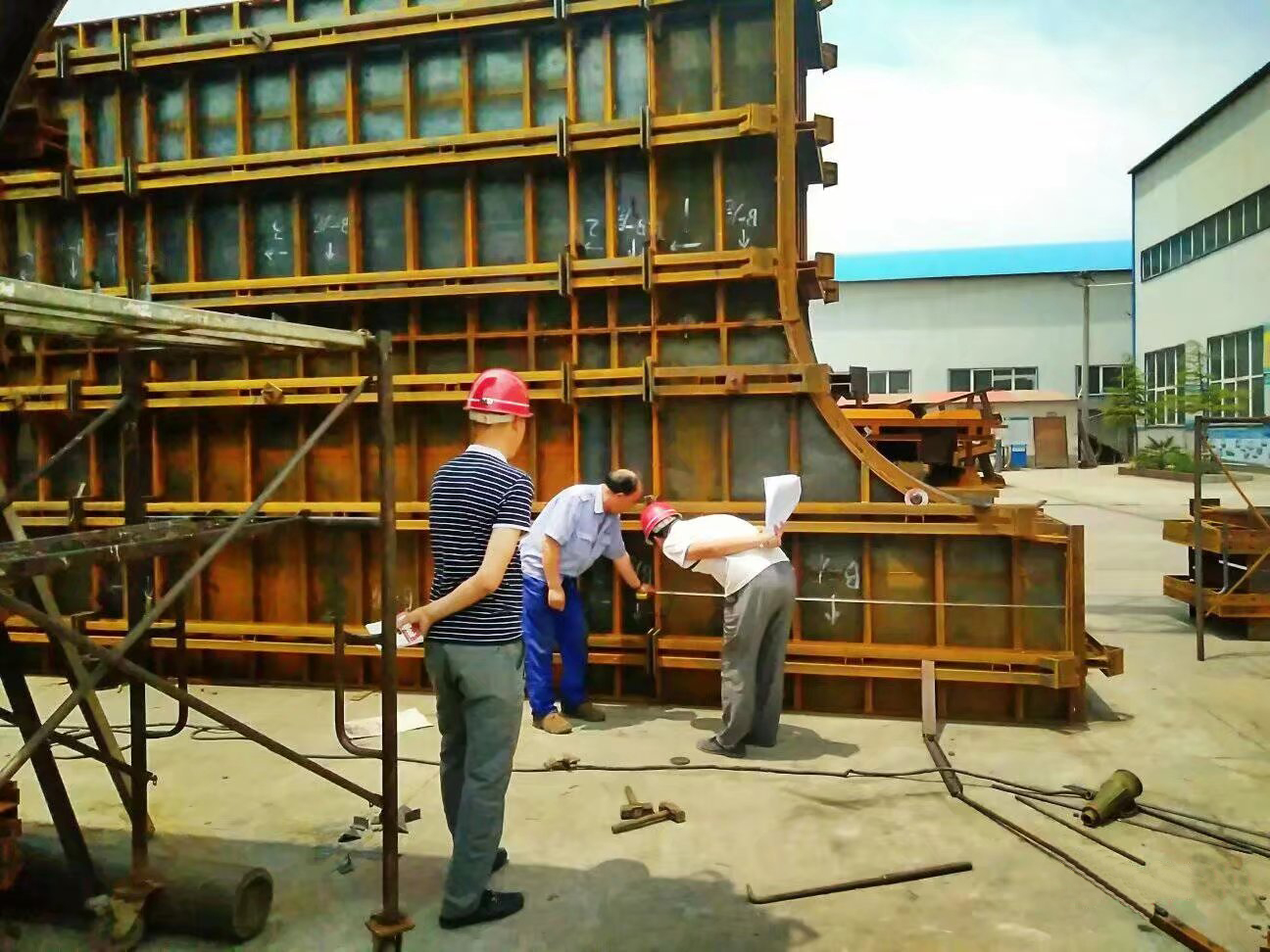 郑州钢模板加工定做厂家——桥梁模板的3大结构类型